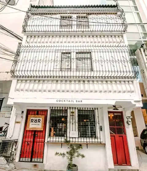 Facade Frontage